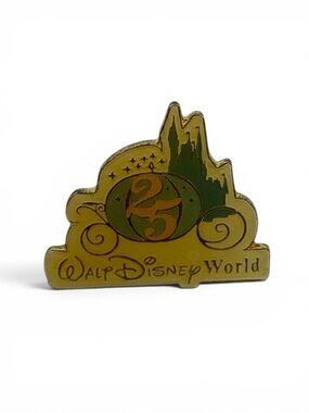 VTG 1996 Walt Disney World 25th Anniversary Gold & Green Commemorative Pin
